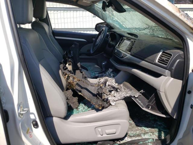 Photo 5 from auction – 2018 TOYOTA HIGHLANDER with VIN 5TDJZRFH1JS804477