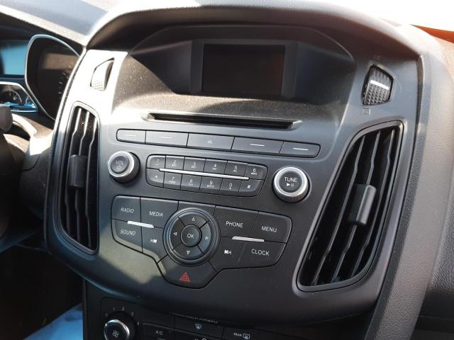 Photo 9 from auction – 2015 FORD FOCUS SE with VIN 1FADP3F21FL230067