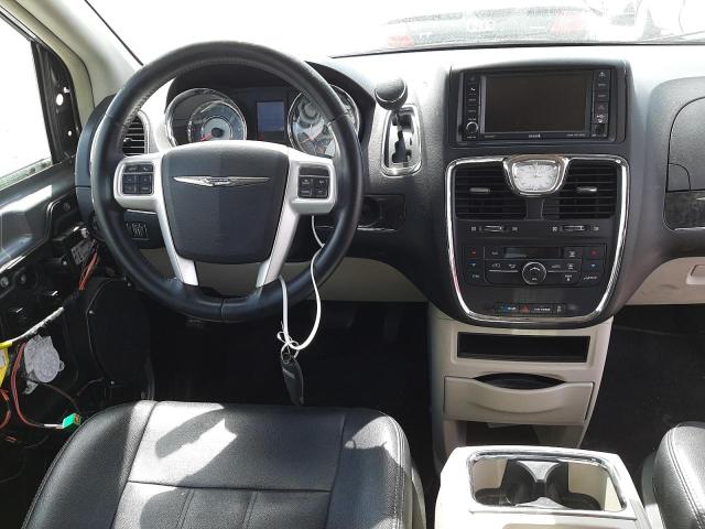 Photo 9 from auction – 2016 CHRYSLER TOWN & COU with VIN 2C4RC1BG2GR290479