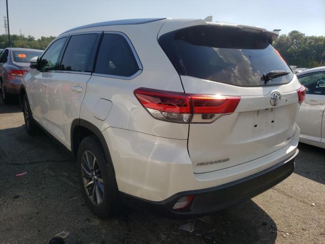 Photo 3 from auction – 2019 TOYOTA HIGHLANDER with VIN 5TDJZRFH6KS610710