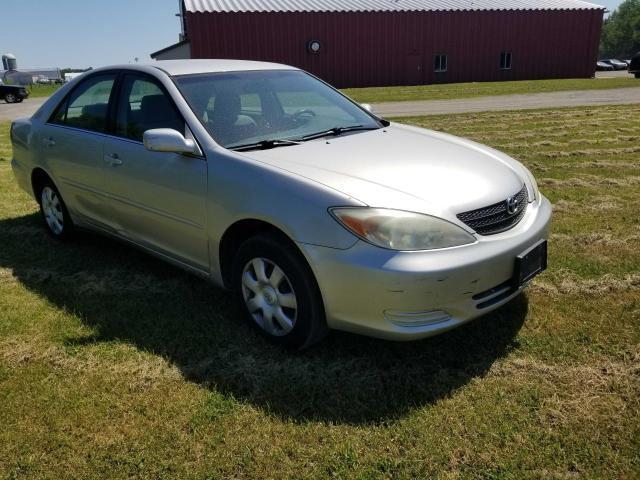 TOYOTA CAMRY LE 2004 with VIN 4T1BE32K64U830163 - Photo from auction