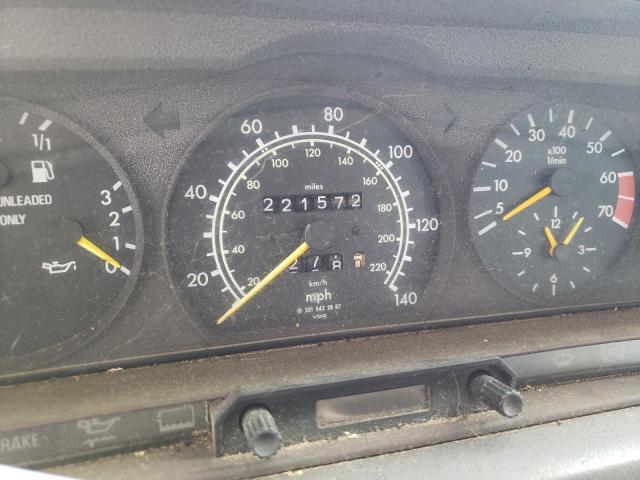 Photo 8 from auction – 1992 MERCEDES-BENZ 190 E 2.3 with VIN WDBDA28D3NF977766