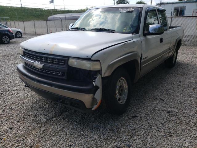 Photo 2 from auction – 2002 CHEVROLET SILVERADO with VIN 2GCEK19V821170036