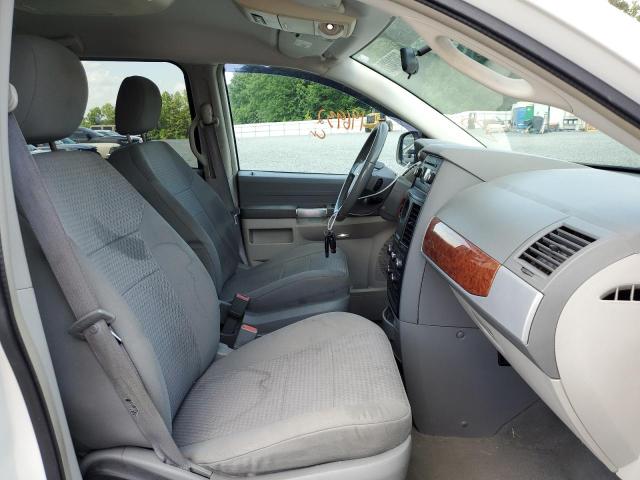Photo 5 from auction – 2008 CHRYSLER TOWN & COU with VIN 2A8HR54P88R652503