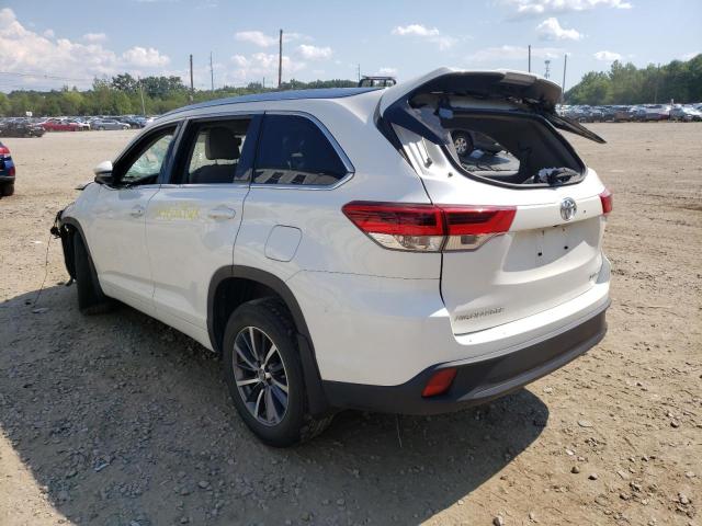 Photo 3 from auction – 2018 TOYOTA HIGHLANDER with VIN 5TDJZRFH1JS804477