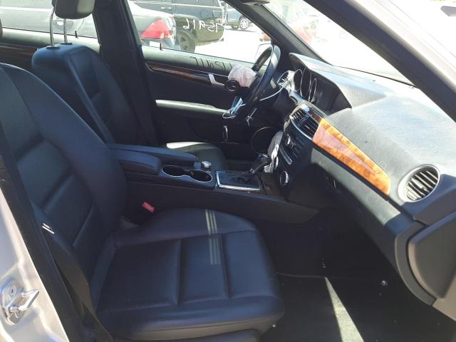 Photo 5 from auction – 2012 MERCEDES-BENZ C 250 with VIN WDDGF4HB7CA631763