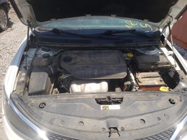 Photo 7 from auction – 2016 CHRYSLER 200 LIMITE with VIN 1C3CCCAB7GN158729