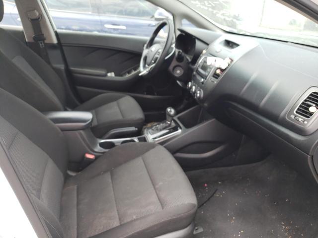 Photo 5 from auction – 2017 KIA FORTE LX with VIN 3KPFK4A76HE136630