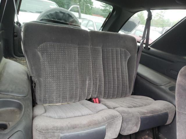 Photo 6 from auction – 2001 CHEVROLET BLAZER with VIN 1GNCT18W11K206928