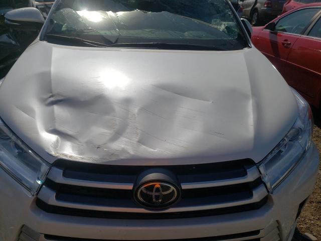 Photo 7 from auction – 2017 TOYOTA HIGHLANDER with VIN 5TDJZRFH7HS409486