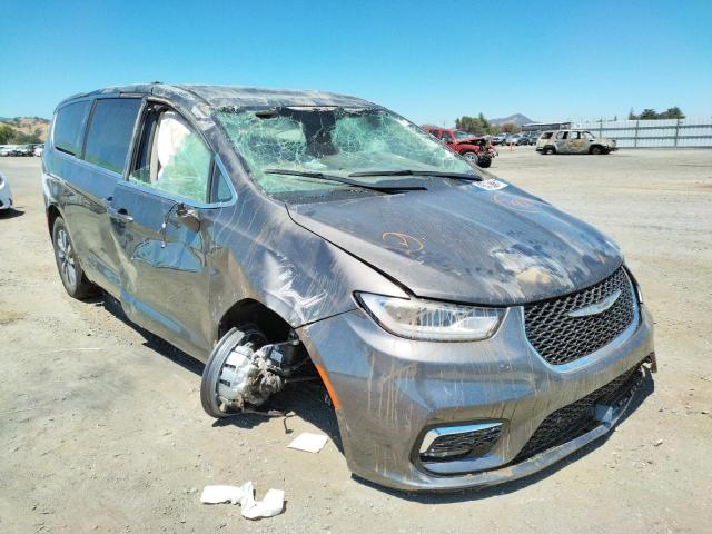 CHRYSLER PACIFICA H 2022 with VIN 2C4RC1L72NR122742 - Photo from auction