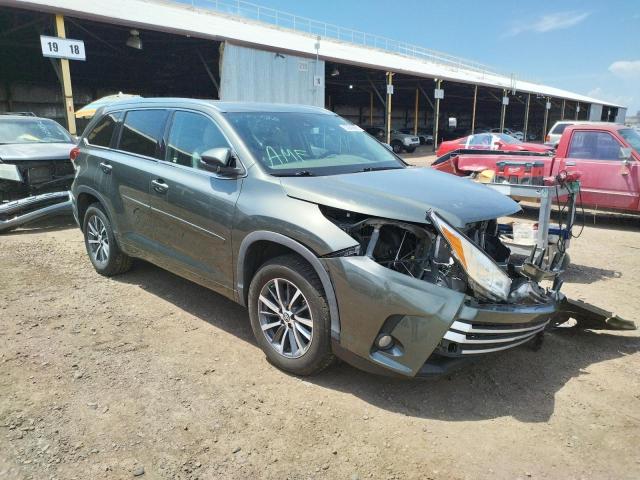 TOYOTA HIGHLANDER 2018 with VIN 5TDKZRFHXJS247766 - Photo from auction
