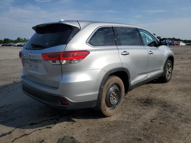 Photo 4 from auction – 2019 TOYOTA HIGHLANDER with VIN 5TDBZRFH6KS712013