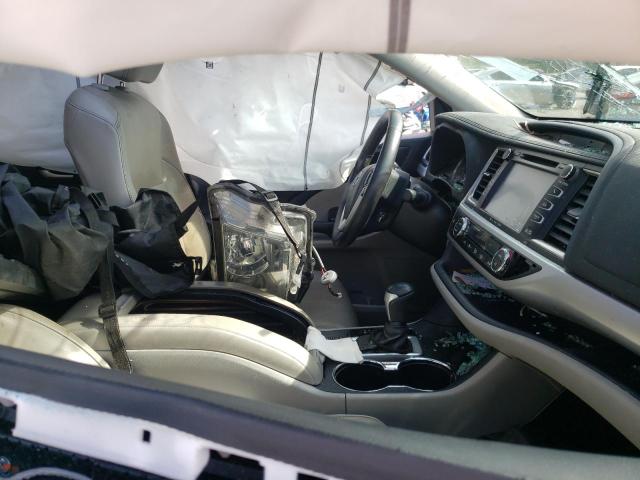 Photo 5 from auction – 2017 TOYOTA HIGHLANDER with VIN 5TDKZRFH4HS526432