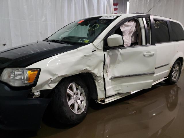 Photo 9 from auction – 2012 CHRYSLER TOWN & COU with VIN 2C4RC1BG7CR133945