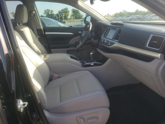 Photo 5 from auction – 2019 TOYOTA HIGHLANDER with VIN 5TDKZRFH1KS562800