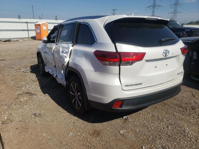 Photo 3 from auction – 2017 TOYOTA HIGHLANDER with VIN 5TDJZRFH7HS409486
