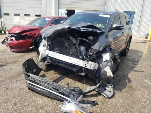 Photo 2 from auction – 2017 TOYOTA HIGHLANDER with VIN 5TDKZRFH1HS211443