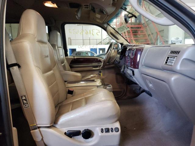 Photo 5 from auction – 2004 FORD EXCURSION with VIN 1FMSU43P34EA15657
