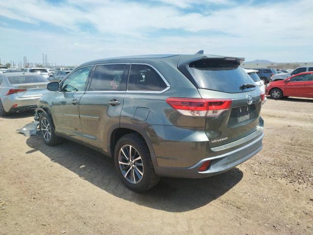Photo 3 from auction – 2018 TOYOTA HIGHLANDER with VIN 5TDKZRFHXJS247766