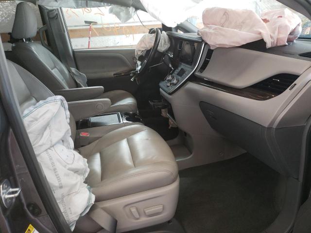 Photo 5 from auction – 2016 TOYOTA SIENNA XLE with VIN 5TDYK3DC0GS707688