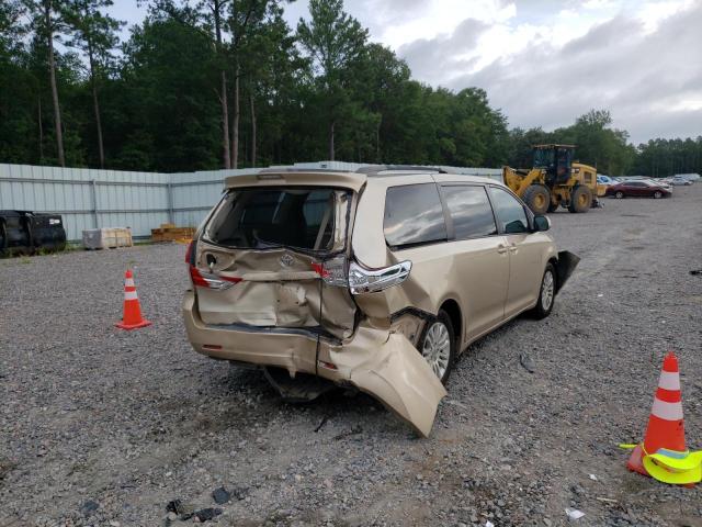 Photo 4 from auction – 2013 TOYOTA SIENNA XLE with VIN 5TDYK3DC4DS295237