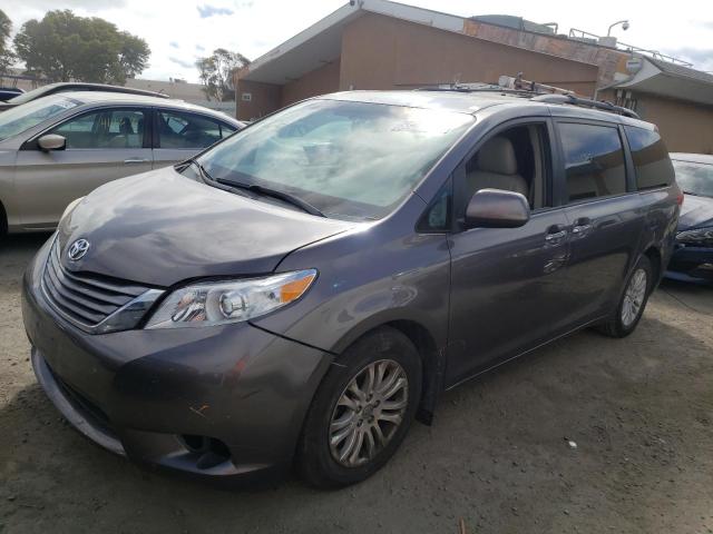 Photo 2 from auction – 2013 TOYOTA SIENNA XLE with VIN 5TDYK3DC6DS280903