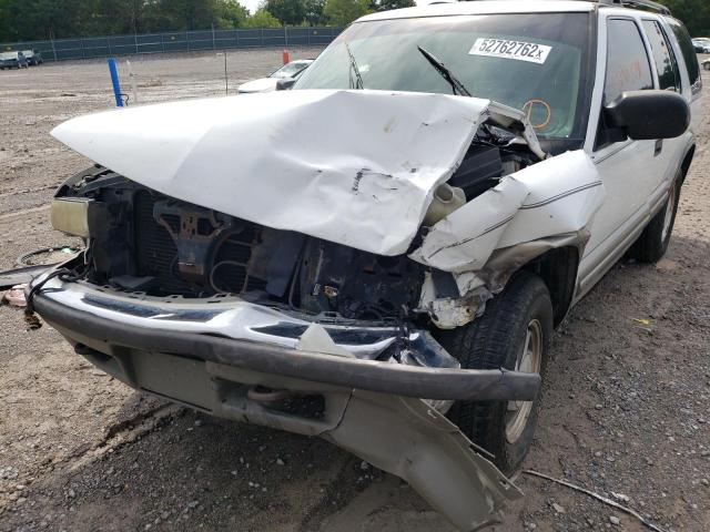 Photo 9 from auction – 2000 CHEVROLET BLAZER with VIN 1GNDT13W9Y2179208