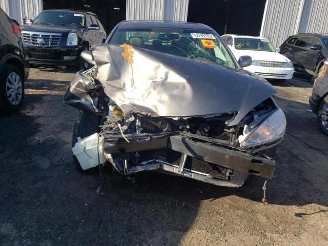Photo 9 from auction – 2005 TOYOTA CAMRY LE with VIN 4T1BF30K85U601923