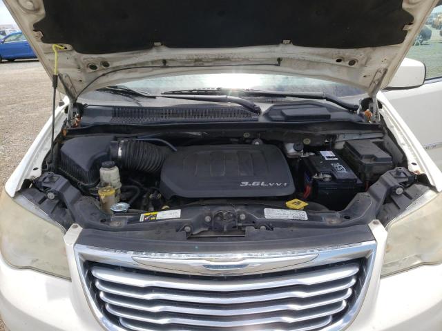 Photo 7 from auction – 2013 CHRYSLER TOWN & COU with VIN 2C4RC1BG6DR577819