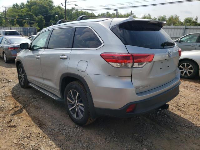 Photo 3 from auction – 2017 TOYOTA HIGHLANDER with VIN 5TDJZRFH1HS521085