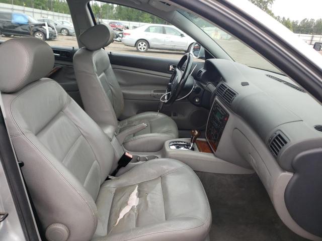 Photo 5 from auction – 2004 VOLKSWAGEN PASSAT GLS with VIN WVWVD63B34E170324