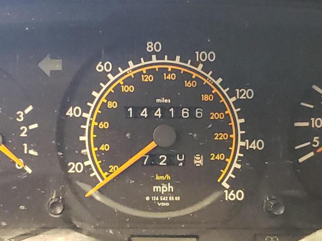 Photo 8 from auction – 1990 MERCEDES-BENZ 300 E with VIN WDBEA30E5LB234996