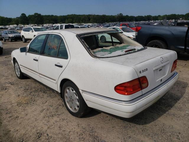 Photo 3 from auction – 1999 MERCEDES-BENZ E 320 with VIN WDBJF65H5XA837527