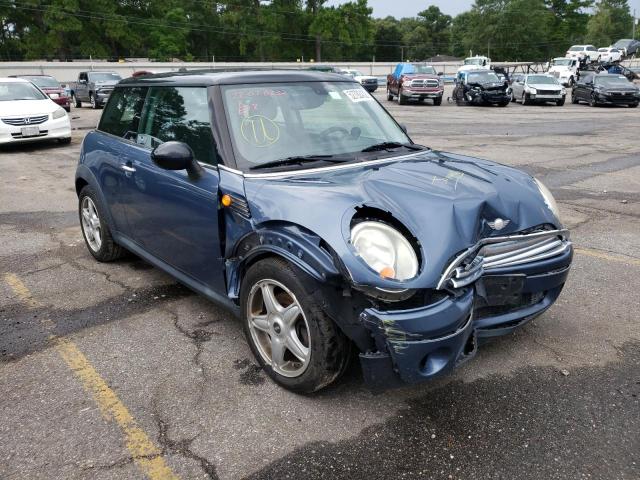 MINI COOPER 2010 with VIN WMWMF3C55ATU79618 - Photo from auction