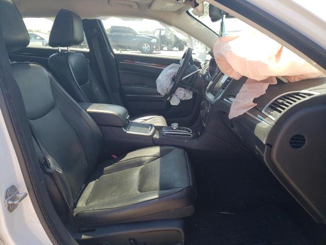 Photo 5 from auction – 2019 CHRYSLER 300 LIMITE with VIN 2C3CCAKG3KH631574