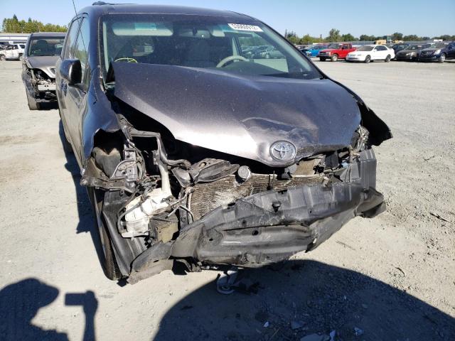 Photo 9 from auction – 2012 TOYOTA SIENNA LE with VIN 5TDKK3DC7CS277741