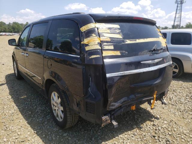 Photo 3 from auction – 2016 CHRYSLER TOWN & COU with VIN 2C4RC1BG8GR111815