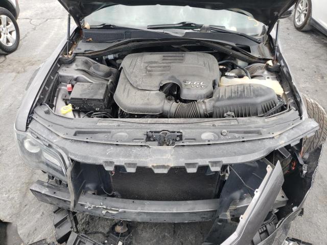 Photo 7 from auction – 2017 CHRYSLER 300 S with VIN 2C3CCABG7HH661640