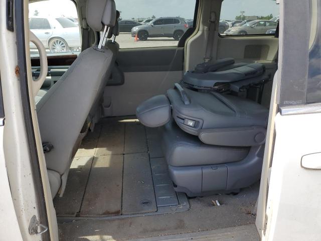 Photo 6 from auction – 2010 CHRYSLER TOWN & COU with VIN 2A4RR5D14AR279175