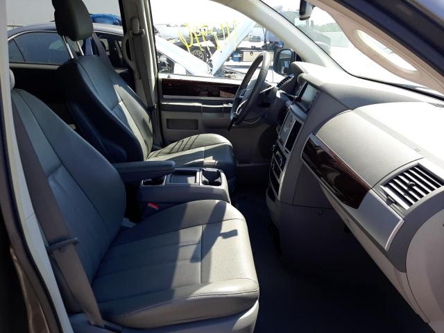 Photo 5 from auction – 2010 CHRYSLER TOWN & COU with VIN 2A4RR5DX1AR448332