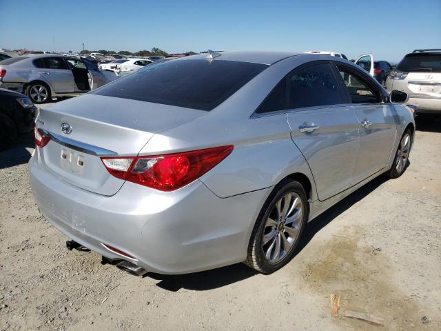 Photo 4 from auction – 2013 HYUNDAI SONATA SE with VIN 5NPEC4AC0DH777946