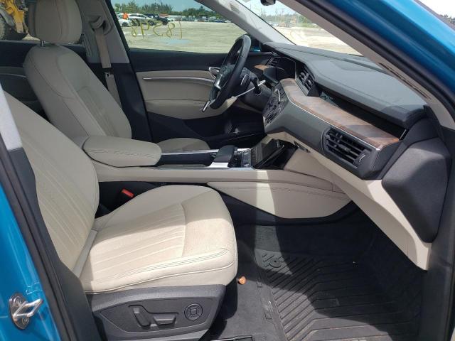 Photo 5 from auction – 2019 AUDI E-TRON PRE with VIN WA1LAAGE2KB022018