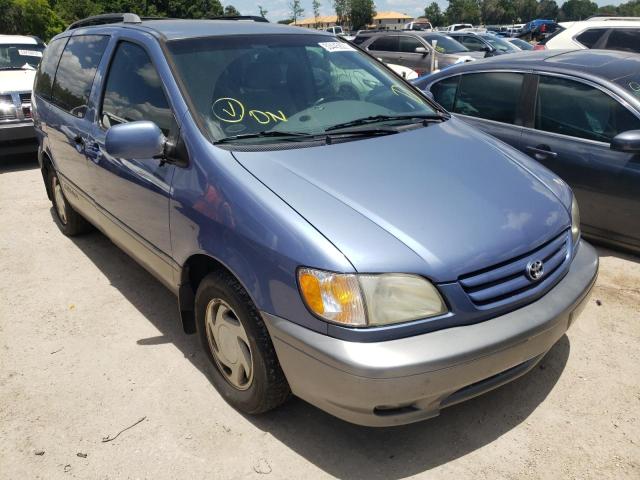 TOYOTA SIENNA LE 2002 with VIN 4T3ZF13C12U432659 - Photo from auction