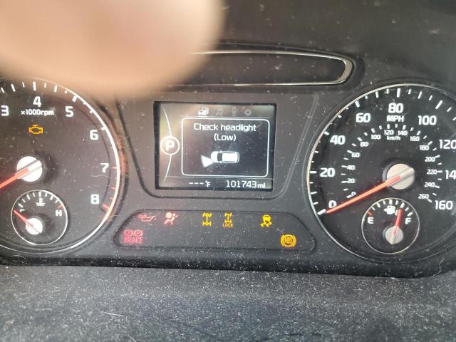 Photo 8 from auction – 2016 KIA SORENTO LX with VIN 5XYPGDA32GG097698