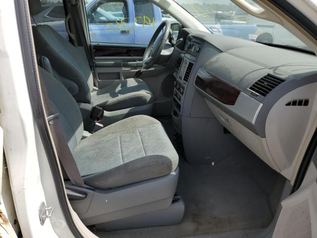 Photo 5 from auction – 2010 CHRYSLER TOWN & COU with VIN 2A4RR5D14AR279175