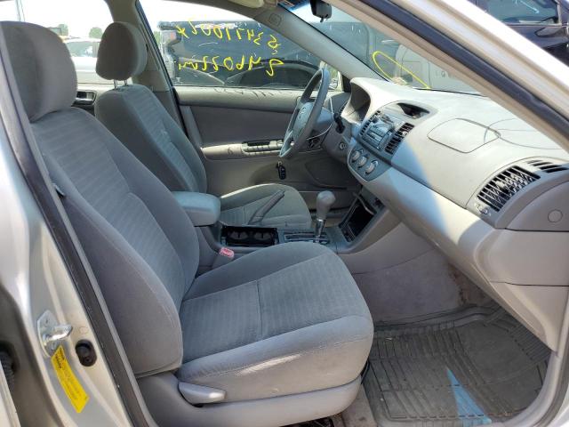 Photo 5 from auction – 2005 TOYOTA CAMRY LE with VIN 4T1BE30K55U033018