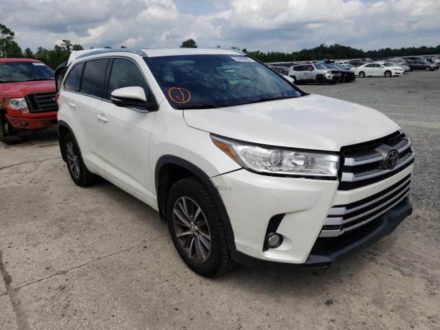 TOYOTA HIGHLANDER 2017 with VIN 5TDJZRFH4HS521257 - Photo from auction