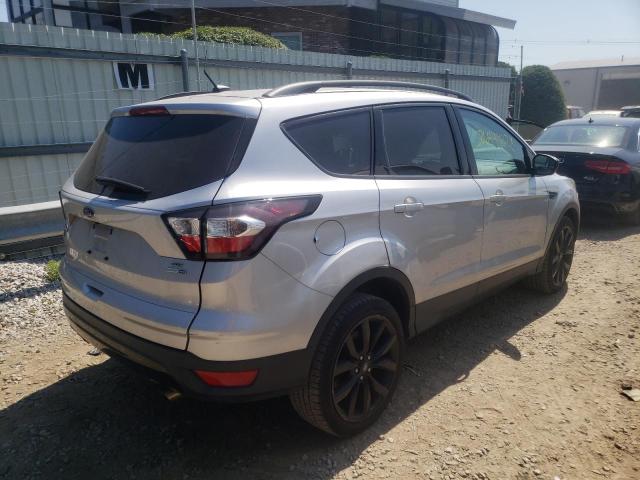 Photo 4 from auction – 2017 FORD ESCAPE SE with VIN 1FMCU9GD9HUD14132