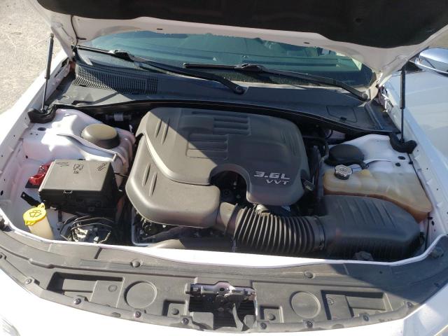 Photo 7 from auction – 2019 CHRYSLER 300 with VIN 2C3CCAEG9KH564619
